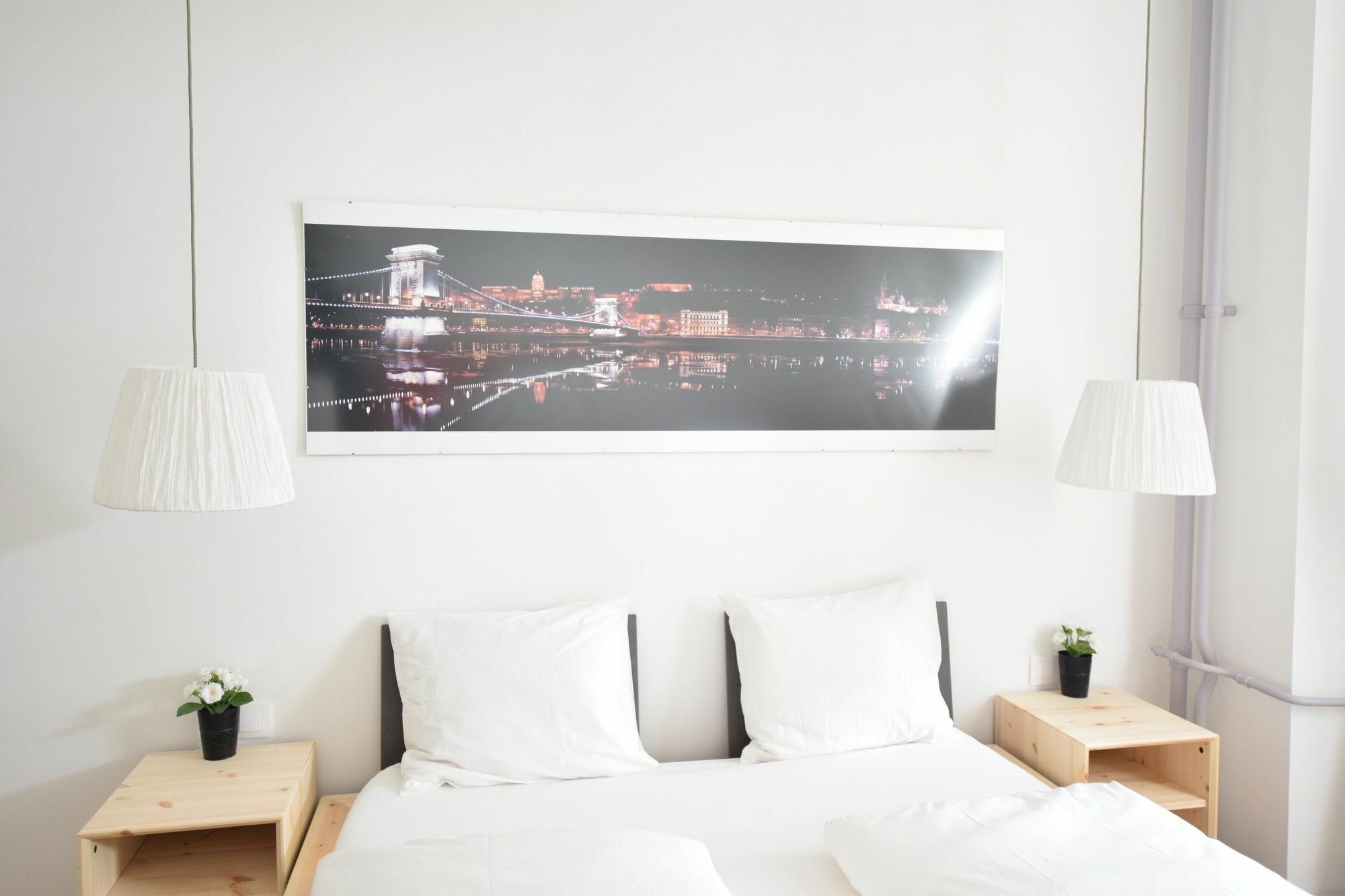 Hi5 - Luxury Suits Budapest