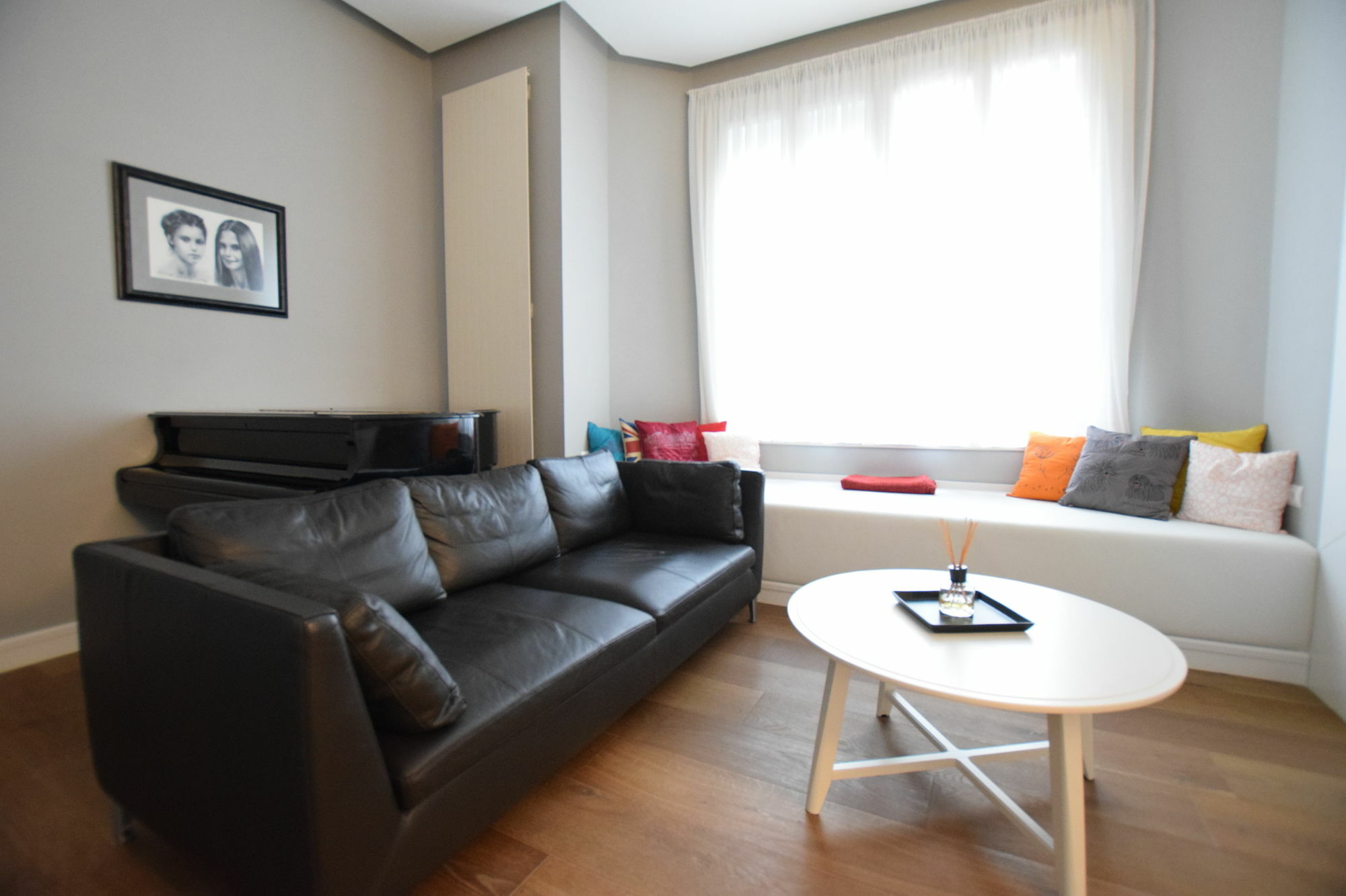 Hi5 - Luxury Suits * Budapest