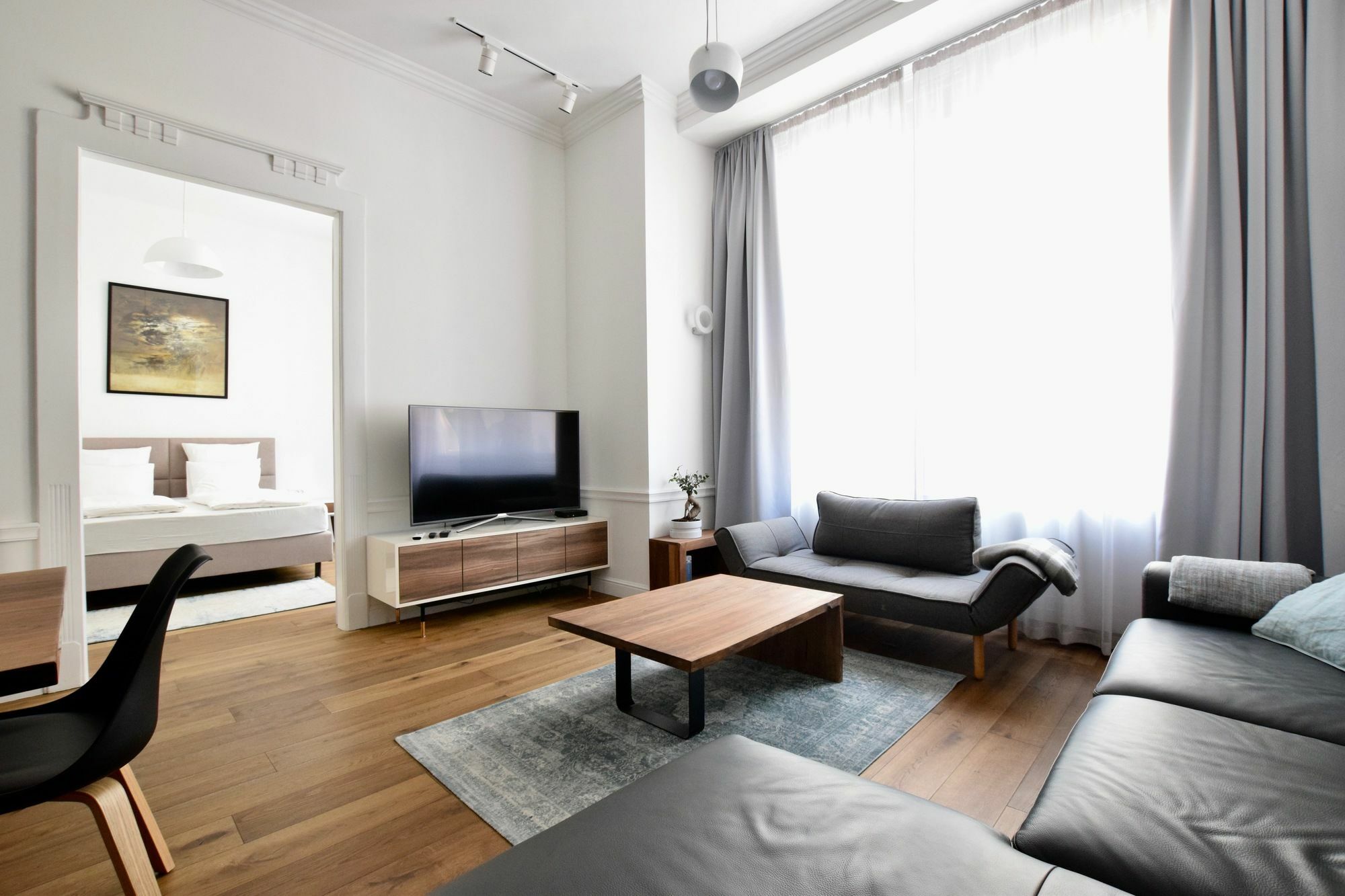 Hi5 - Luxury Suits Apartment Budapest