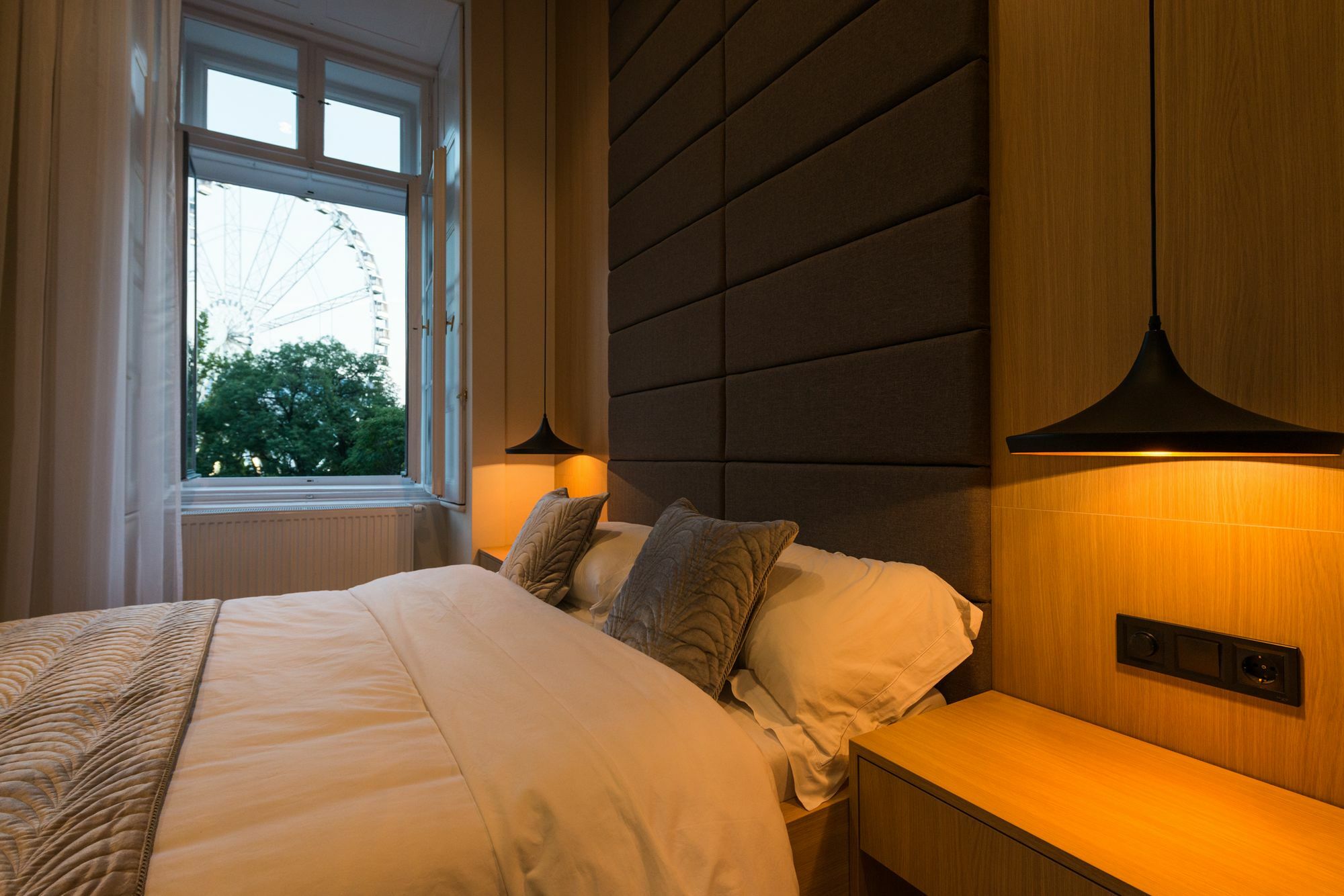 Hi5 - Luxury Suits Apartment Budapest