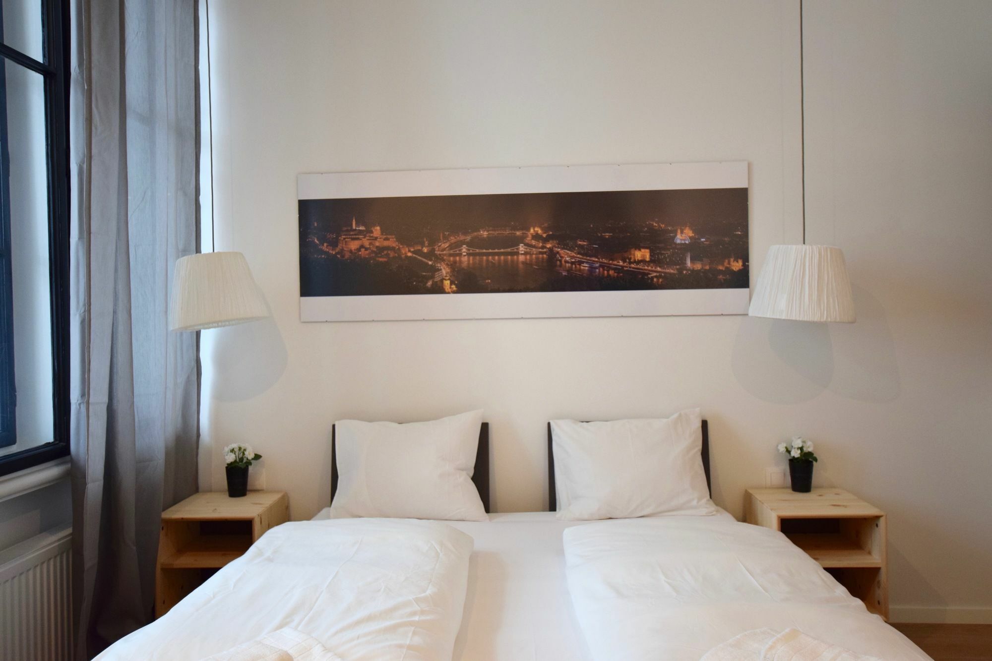 Hi5 - Luxury Suits * Budapest