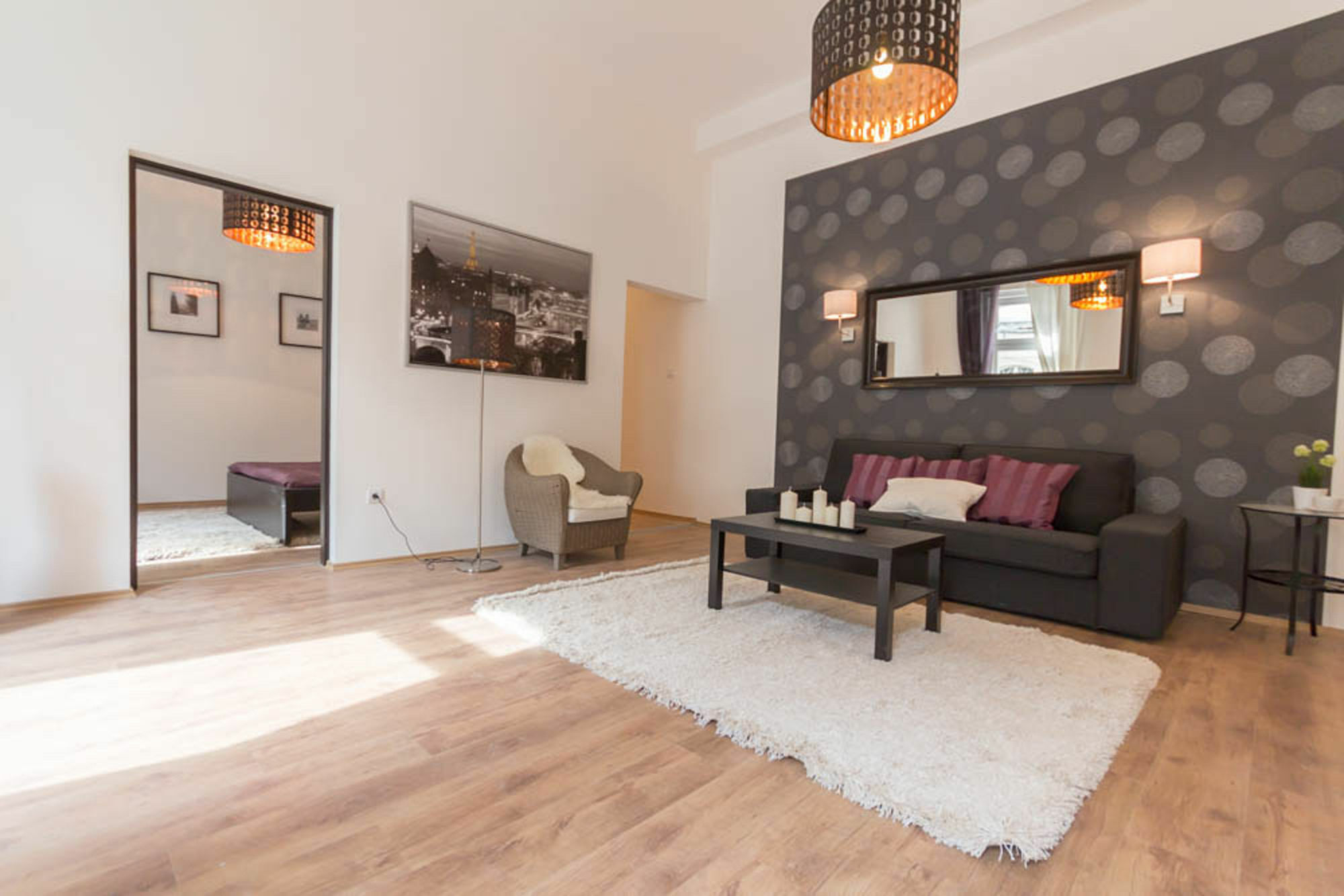 Hi5 - Luxury Suits Apartment